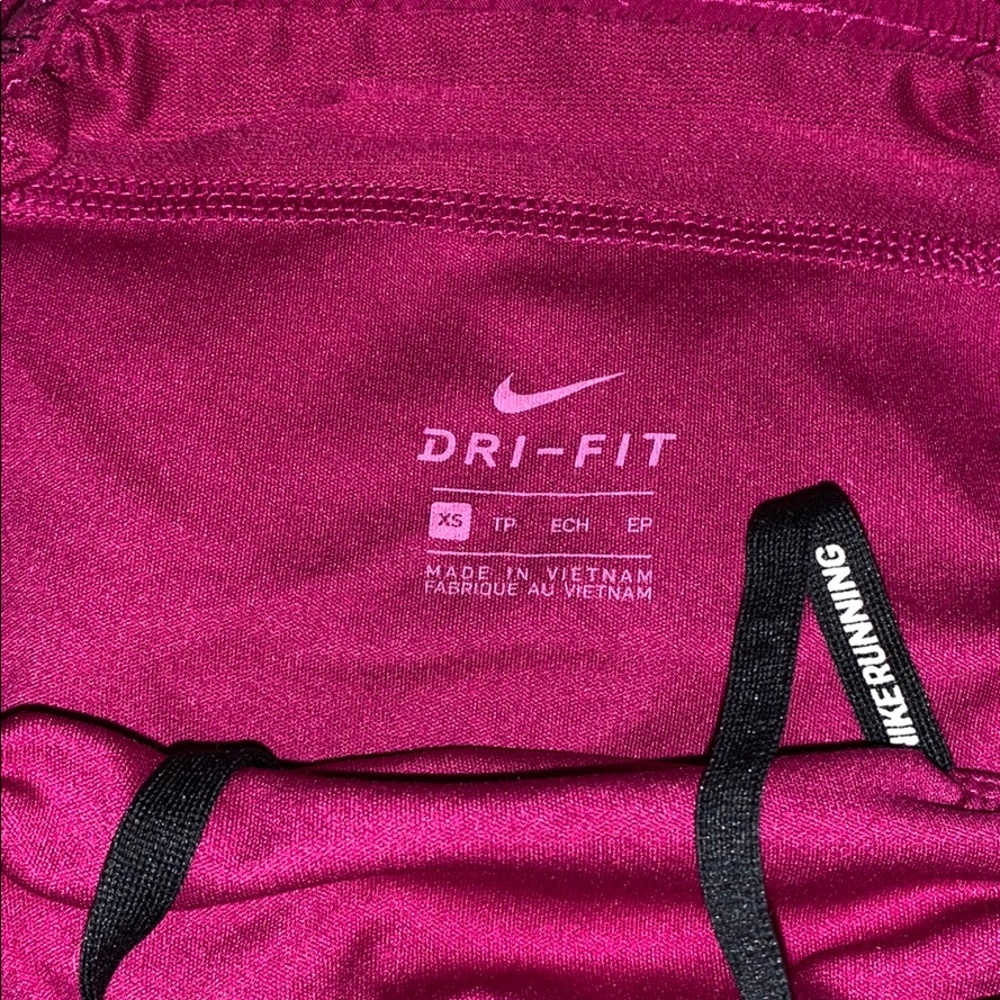 Nike running shorts - Picture 3 of 3
